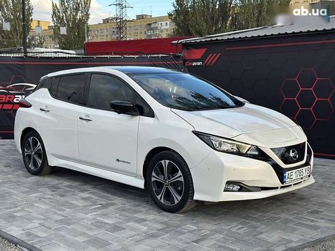 Nissan Leaf 2018 - фото 8