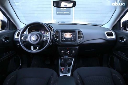 Jeep Compass 2017 - фото 16