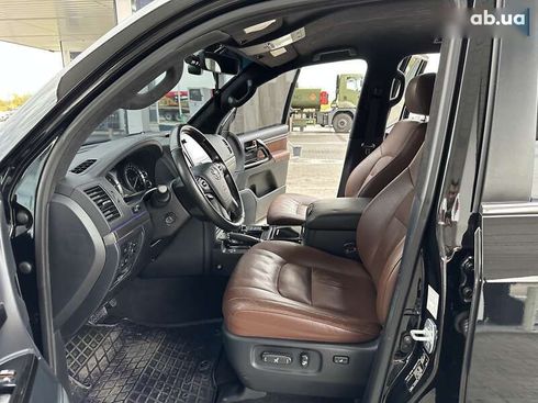 Toyota Land Cruiser 2020 - фото 15