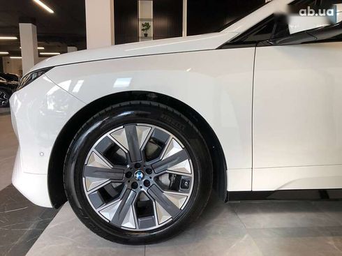 BMW iX 2025 - фото 6