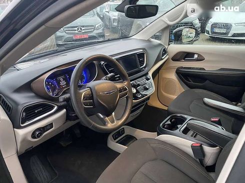 Chrysler Pacifica 2017 - фото 18