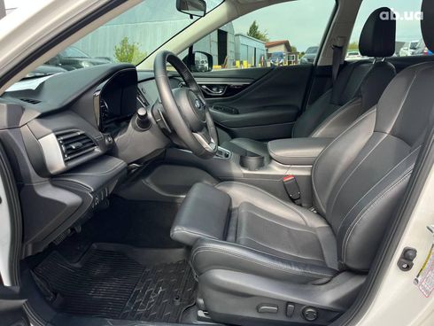 Subaru Legacy 2024 белый - фото 28