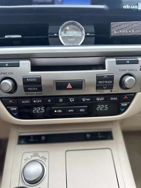 Lexus ES 2013 - фото 20
