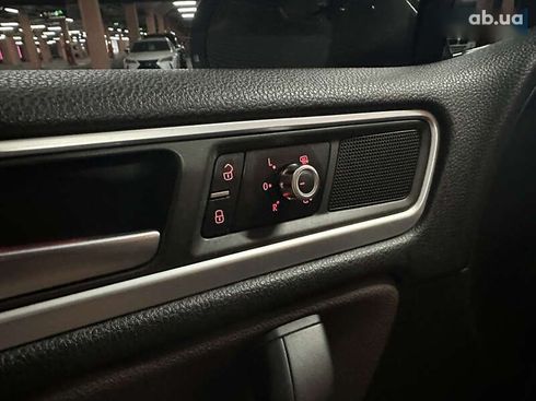Volkswagen Touareg 2012 - фото 8