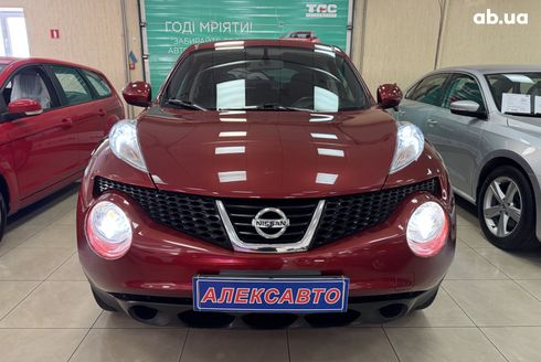 Nissan Juke 2012 вишневый - фото 7