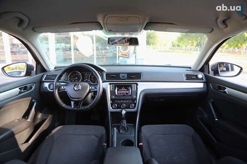 Volkswagen Passat 2018 - фото 12