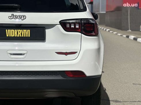 Jeep Compass 2022 - фото 20