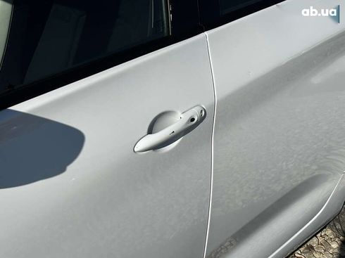 Renault Zoe 2020 - фото 18