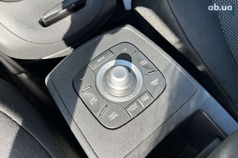 Renault Scenic 2015 - фото 17