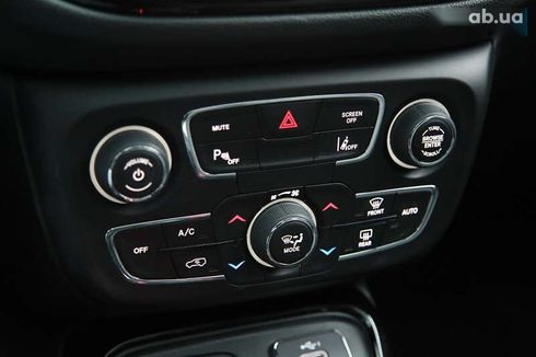 Jeep Compass 2020 - фото 17