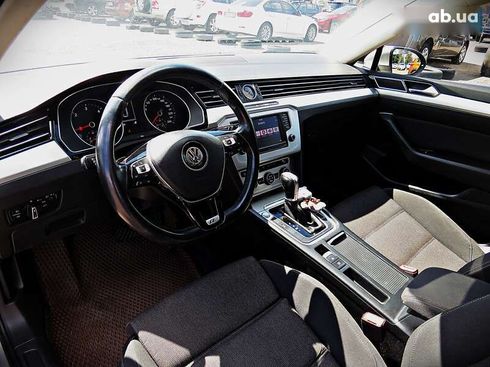 Volkswagen Passat 2017 - фото 6