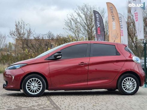 Renault Zoe 2018 - фото 12