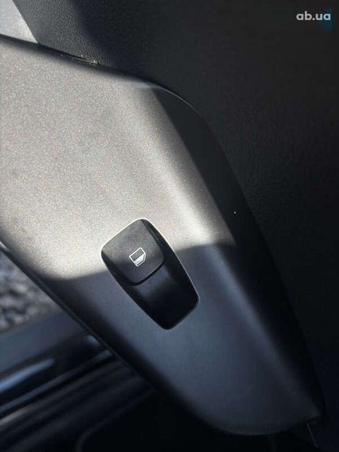Hyundai Kona Electric 2021 - фото 23