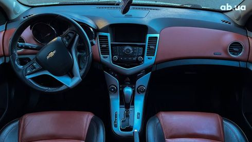 Chevrolet Cruze 2014 серебристый - фото 8