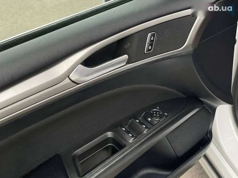 Ford Fusion 2019 - фото 17