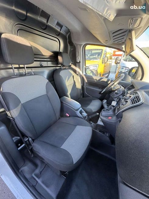 Renault Kangoo 2019 - фото 15