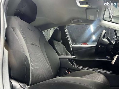 Toyota Prius 2018 - фото 15