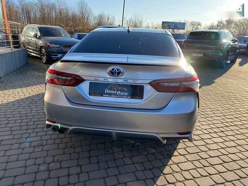 Toyota Camry 2022 - фото 6