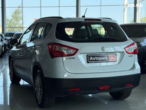 Suzuki SX4 2018 белый - фото 7