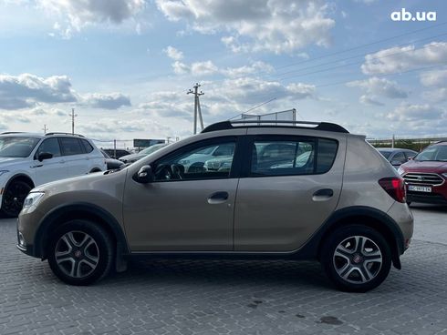 Renault Sandero 2019 бежевый - фото 20