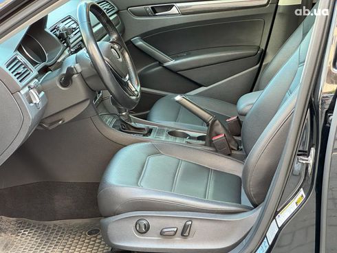 Volkswagen Passat 2016 черный - фото 10