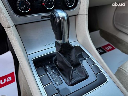 Volkswagen passat b7 2012 синий - фото 23