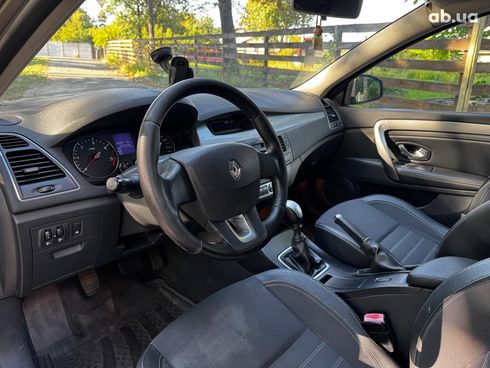 Renault Laguna 2011 бежевый - фото 13