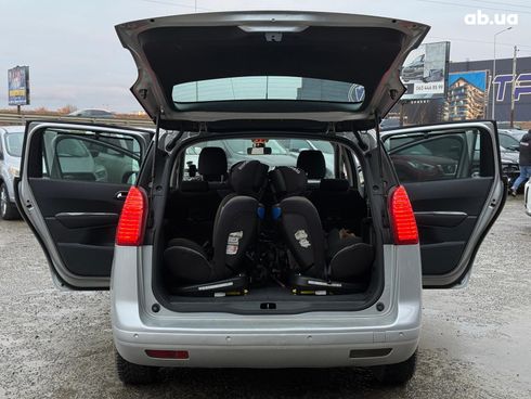 Peugeot 5008 2011 серый - фото 32