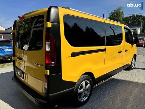 Renault Trafic 2017 - фото 12