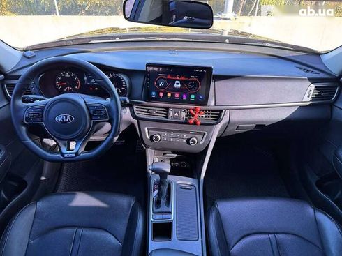 Kia K5 2017 - фото 13