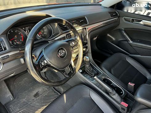 Volkswagen Passat 2017 - фото 26