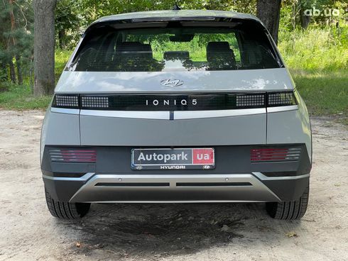 Hyundai Ioniq 5 2023 серый - фото 11