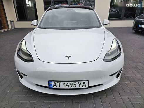 Tesla Model 3 2021 - фото 10