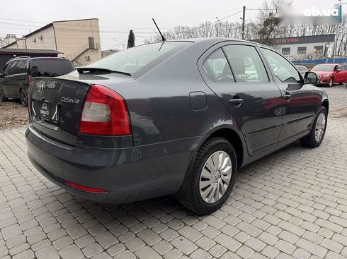 Skoda Octavia 2011 - фото 18