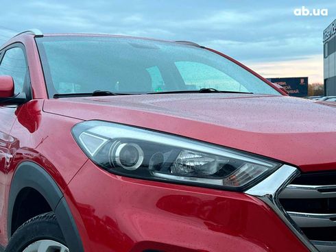 Hyundai Tucson 2017 красный - фото 13