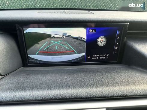 Lexus IS 2019 - фото 27