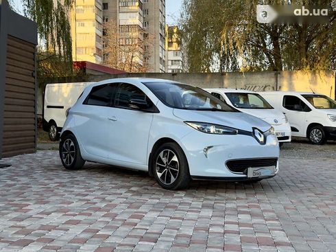 Renault Zoe 2015 - фото 10