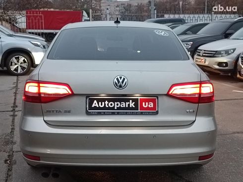 Volkswagen Jetta 2014 бежевый - фото 9