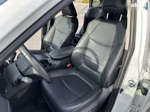 Toyota RAV4 2023 - фото 26