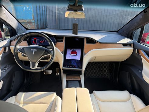 Tesla Model X 2019 красный - фото 6