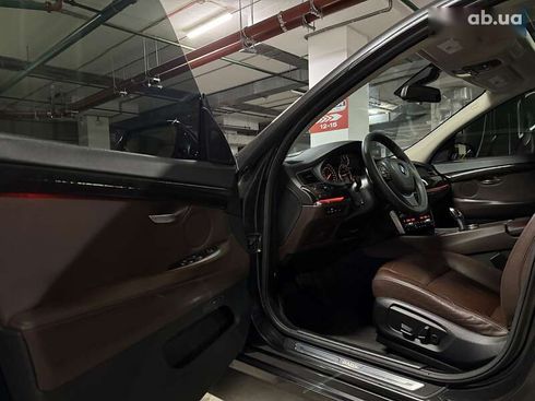 BMW 5 серия 2015 - фото 20