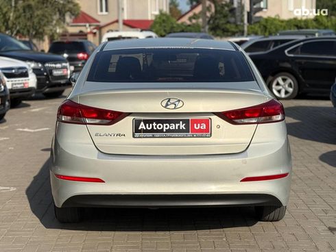 Hyundai Elantra 2018 бежевый - фото 5