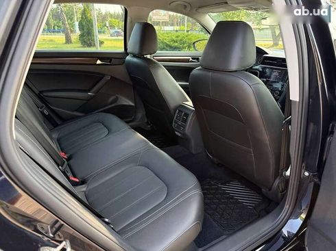 Volkswagen Passat 2020 - фото 15