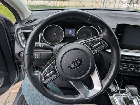 Kia Cee'd 2019 серый - фото 11