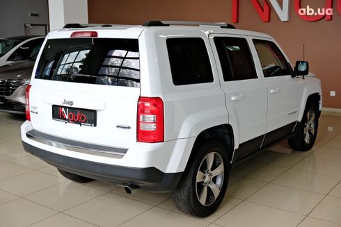 Jeep Patriot 2016 белый - фото 4