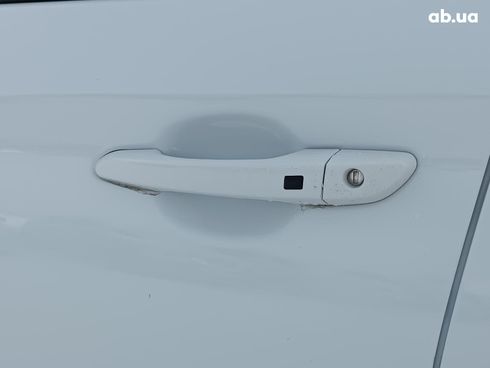 Hyundai Kona 2018 белый - фото 18
