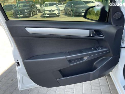 Opel Astra 2010 - фото 29