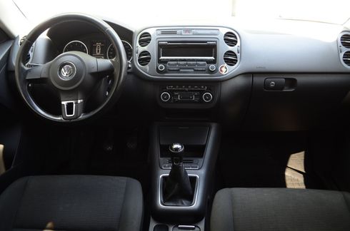 Volkswagen Tiguan 2011 бежевый - фото 9