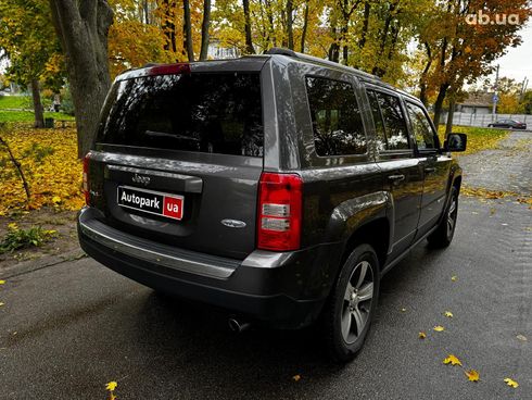 Jeep Patriot 2015 серый - фото 6