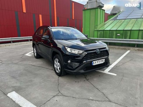 Toyota RAV4 2021 - фото 7